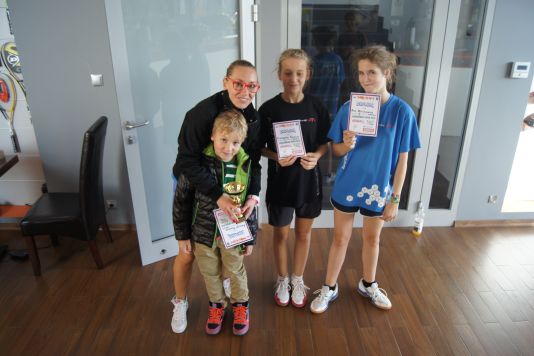 SQUASH OPEN B + KORT